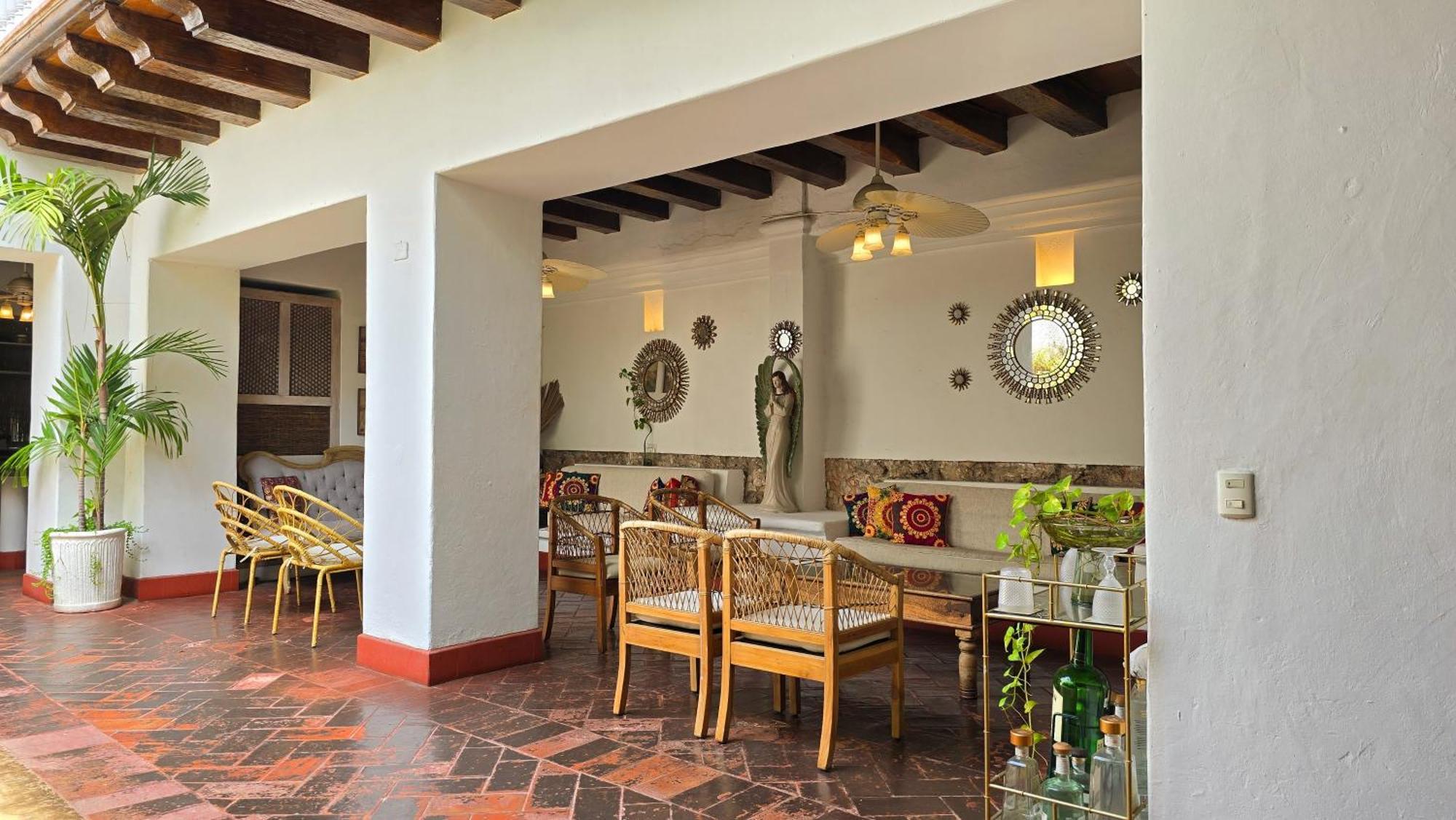 Casa La Tablada 3*